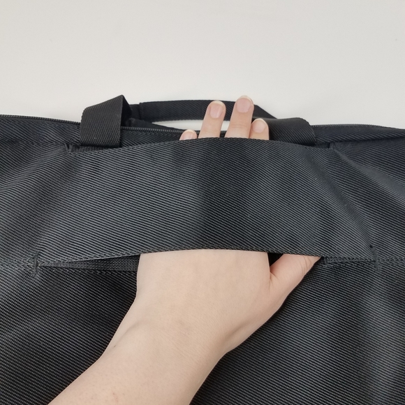 Solo Black Laptop Case Bag - Picture 13 of 13